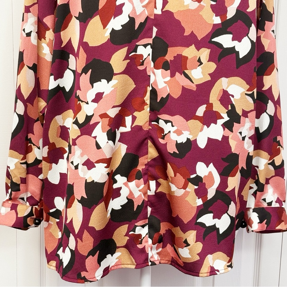 NWT Bar III Burgundy Red Abstract Floral Long Sleeve Blouse 2X - Picture 16 of 16